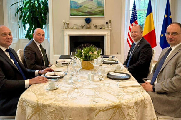 ambasadorul romaniei in sua anunta ca s a intalnit cu asistentul special al lui trump care au fost subiectele discutiei 686fae985b0a6