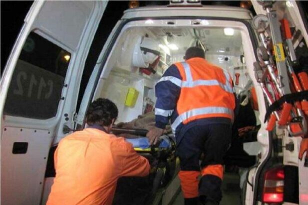ambulanta implicata intr un accident rutier in municipiul constanta 687c9c7116f12