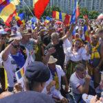 Amenzi de aproape 73.000 de lei și 6 dosare penale în urma protestelor de duminică, cu patru persoane reținute. 2 amenzi de aproape 73 000 de lei si 6 dosare penale dupa protestele de duminica patru persoane au fost retinute 687df6d3bc8fa