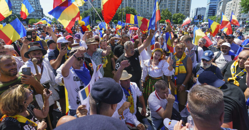 Amenzi de aproape 73.000 de lei și 6 dosare penale în urma protestelor de duminică, cu patru persoane reținute. 1 amenzi de aproape 73 000 de lei si 6 dosare penale dupa protestele de duminica patru persoane au fost retinute 687df6d3bc8fa