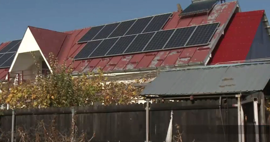 APCE explică modul în care România a fost salvată de la blackout: „La orele prânzului prosumatorii injectează în rețele energie cât CNE Cernavodă” 1 apce spune cum a fost salvata romania de la blackout la orele pranzului prosumatorii injecteaza in retele energie cat cne cernavoda 68861f1d99ed1