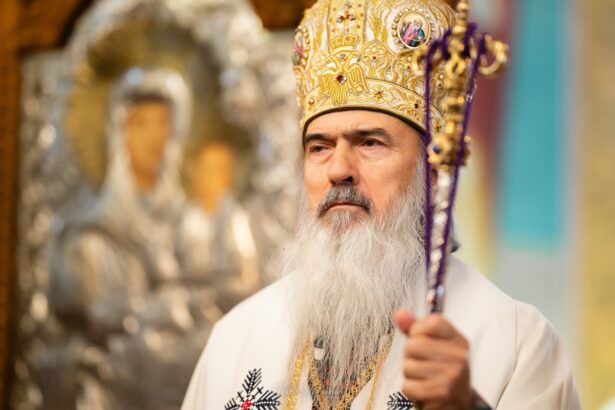 arhiepiscopul tomisului procesiune pe strazile constantei cu moastele sfantului mare mucenic si tamaduitor pantelimon 6883d595cee22