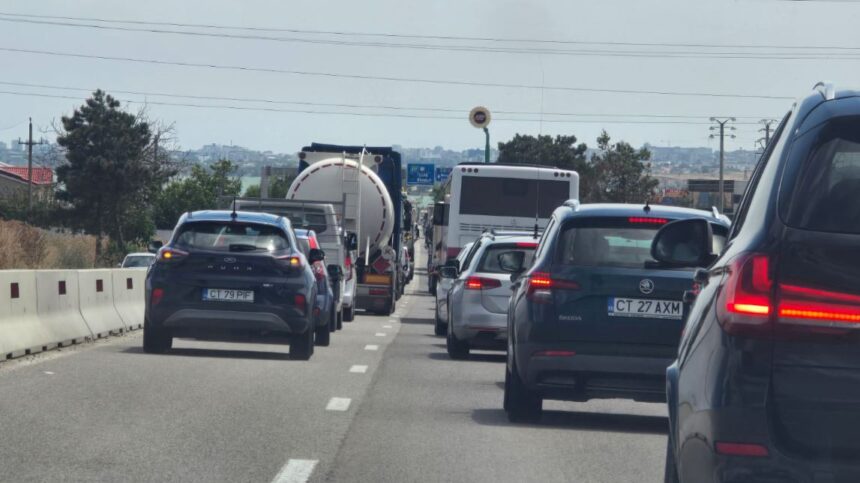 atentie soferi aglomeratie pe dn2a aproape de ovidiu 687a2725d09d0