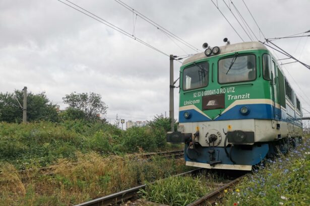 au furat instalatia electrica din mai multe locomotive garate in depoul palas dar s au si racordat ilegal la retelele de apa si curent ale cfr 6889653e54bdf
