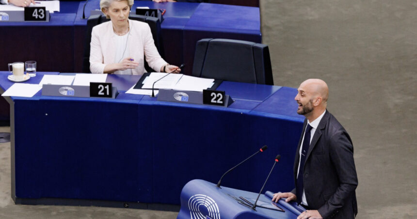 AUR, ironizat de aliații din Parlamentul European la moțiunea lui Piperea: „Unora le place să piardă, atât acasă, cât şi aici” 1 aur ironizat chiar de aliatii din parlamentul european la motiunea lui piperea unora le place sa piarda atat acasa cat si aici 686cf258c2b51