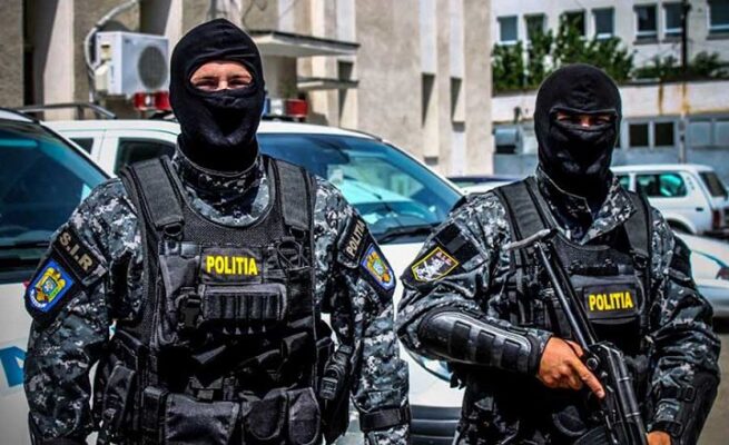 Bărbat atacat cu o rangă în cap într-un magazin din Mangalia. Agresorul a fost arestat. 1 barbat lovit cu o ranga in cap intr un magazin din mangalia agresorul a fost arestat 688a038b25b75