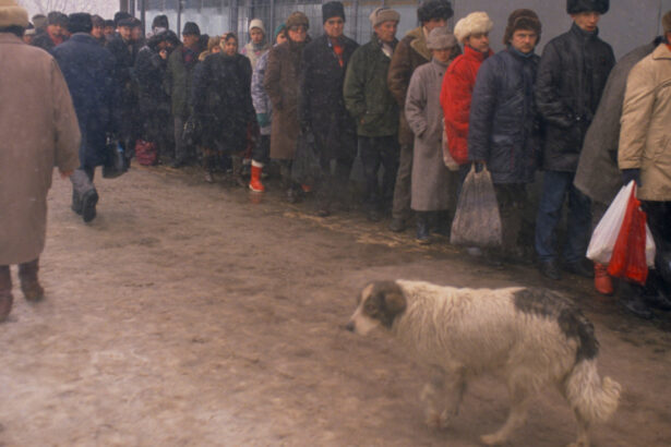 bucurestiul anului 1989 filmat cu camera ascunsa filmari inedite care nu au mai fost prezentate pana acum in tara 6888a602c821a