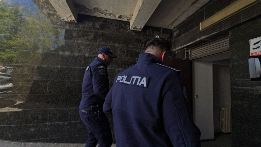 Caz șocant la Ostrov: Femeie de 82 de ani, lovită cu sapa în cap, în plină stradă! Agresorul a fost arestat. 1 caz socant la ostrov femeie de 82 de ani lovita cu sapa in cap in plina strada agresorul tocmai a fost arestat 6870fe3f3cb9f