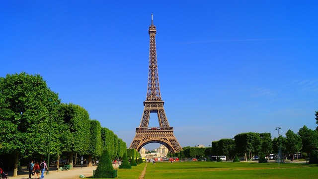 cel mai inalt nivel al turnului eiffel inchis din cauza caldurii