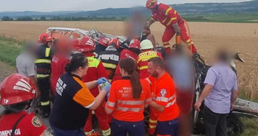 cinci persoane au fost ranite dupa ce un microbuz si un camion s au ciocnit pe dn 2 in judetul suceava 68753e6975d5e