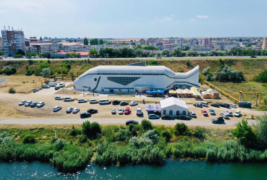 Cât costă închirierea spațiilor din Piața agroalimentară de pește de către primăria Năvodari 1 cu cat vrea sa inchirieze primaria navodari spatiile din piata agroalimentara de peste 68697423b20b5