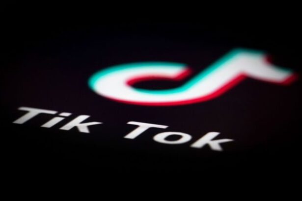 cum activezi modul dark pe aplicatia tiktok din windows 11 6875ec8759280