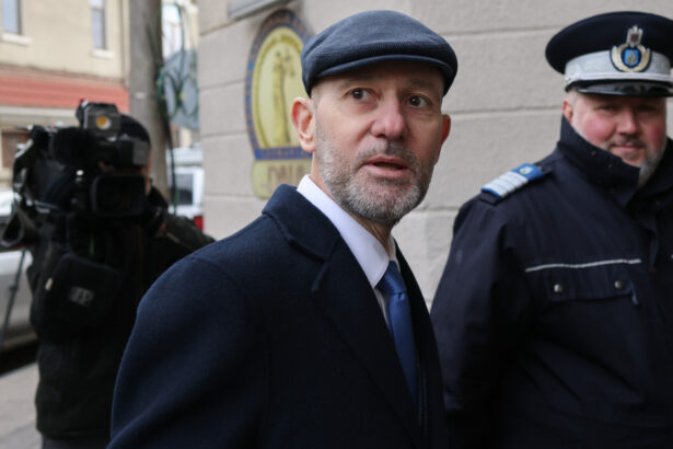 cum au incercat fostii generali sri dumitru dumbrava si florian coldea sa se protejeze in timpul audierilor de la dna 6867d3a778a1a