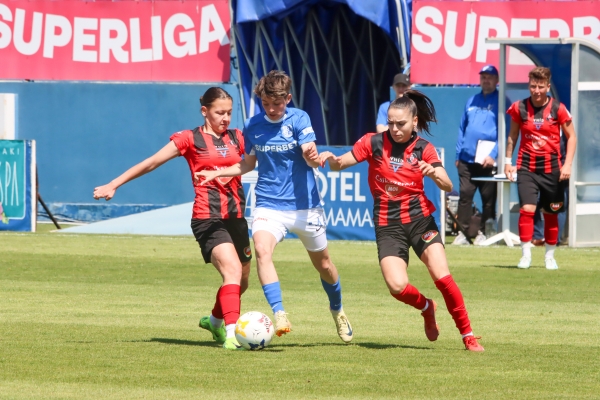 debut de campionat cu derby pentru fetele de la farul constanta 688a745704b4d