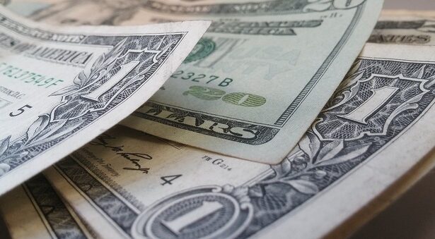 dolarul american a inregistrat cel mai slab inceput de an din 1973 6863ba0b0a268