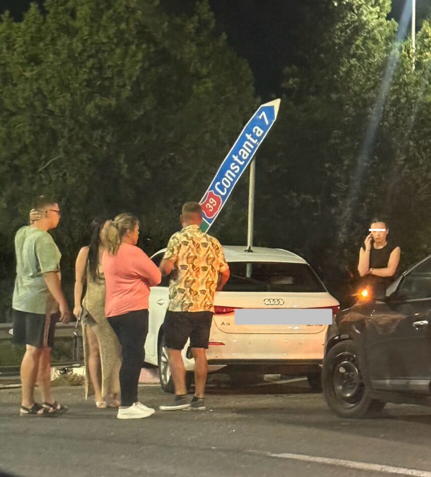 doua autoturisme s au ciocnit in sensul giratoriu de la iesire din lazu spre constanta 687aacab8fa55