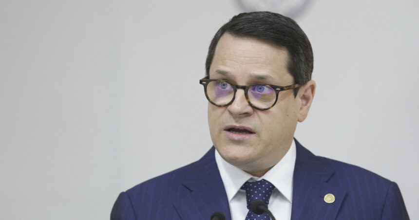 eduard hellvig despre presupusele jocuri de putere din culisele politicii nimic nu vinde mai bine decat o conspiratie buna 6874f818cd716