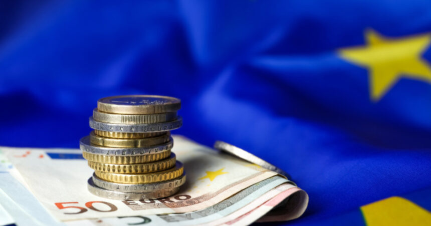 Consilier onorific al lui Bolojan: Odată cu măsurile de austeritate „dispare de pe agendă” problema suspendării fondurilor europene 1 exclusiv consilier onorific al lui bolojan odata cu masurile de austeritate dispare de pe agenda problema suspendarii fondurilor europene 687215d21879b