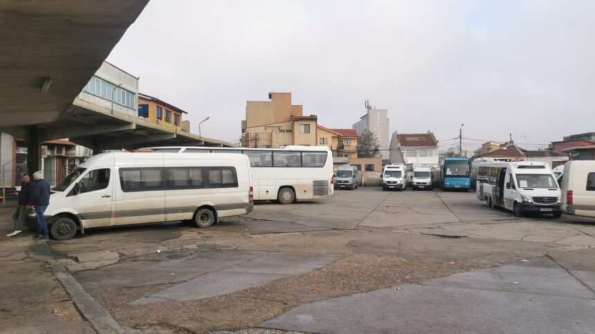 Firma care deține Autogara Sud și administratorul acesteia au fost condamnați pentru emiterea de facturi false împotriva firmei Metropolitan. 1 firma care detine autogara sud si administratorul ei au primit prima condamnare pentru facturile false prin care au executat firma metropolitan 687acf9b2c955