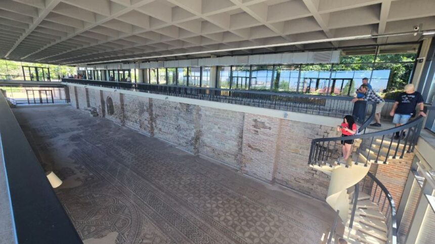 Cum arată Edificiul Roman cu Mozaic după lucrările de reabilitare și modernizare 1 foto cum arata edificiul roman cu mozaic dupa lucrarile de reabilitare si modernizare 6870c27bd1e26