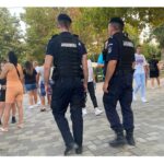 foto incredibil substante interzise descoperite in pliante cu informatii despre bebelusi de jandarmii din mamaia 68662f5dca8ad