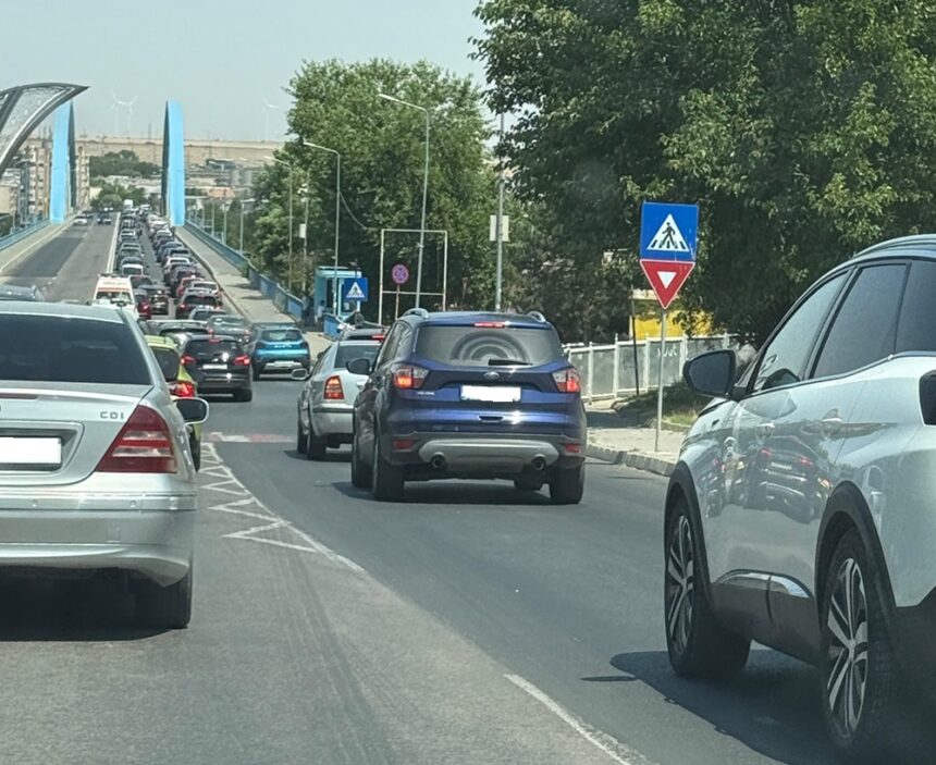 Municipiul Medgidia, BLOCAT total din cauza traficului deviat de pe Autostrada A2 1 foto municipiul medgidia blocat total din cauza traficului deviat de pe autostrada a2 686a55132ed23