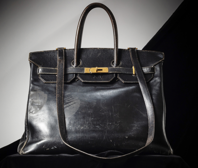 Prima geantă de mână Birkin creată de casa de modă Hermes s-a vândut cu 8,6 milioane de euro 1 foto prima geanta de mana birkin creata de casa de moda hermes s a vandut cu 86 milioane euro 6870b11ea003d
