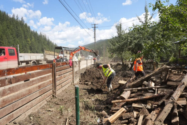 foto romania lovita de fenomene extreme pompierii au avut 1 700 de interventii intr o singura zi 688b4c80b3dd0