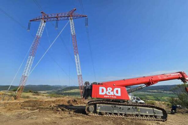 foto transelectrica a finalizat inlocuirea unui stalp de inalta tensiune de peste 30 de metri si 75 tone avariat dupa o furtuna violenta linia gadalin rosiori a fost repornita 68773ddcb1e52