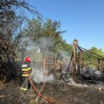 foto video incendiu puternic in bestepe din judetul tulcea doua anexe distruse si doua locuinte in pericol 68864af291b6a