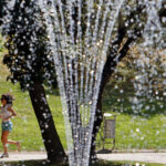 harta cod rosu de canicula in sudul si sud vestul tarii inclusiv in bucuresti temperaturi de pana la 43c si risc de furtuni 68847cc0eba19
