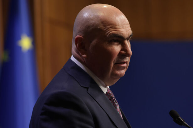 ilie bolojan explica de ce a scazut impozitul pentru venituri din jocuri de noroc ce asteptari are premierul de la noul sef al anaf 686c1c850e3a1