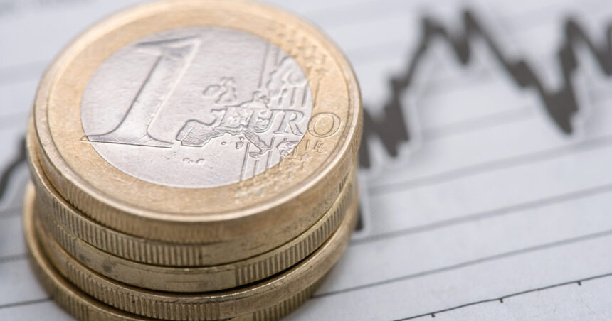 În 2025, România a contractat aproape un miliard de euro lunar. Care este stadiul datoriei externe a țării? 1 in 2025 romania s a indatorat cu aproape un miliard de euro la fiecare luna la cat a ajuns datoria externa a tarii 68751ec43bcfe