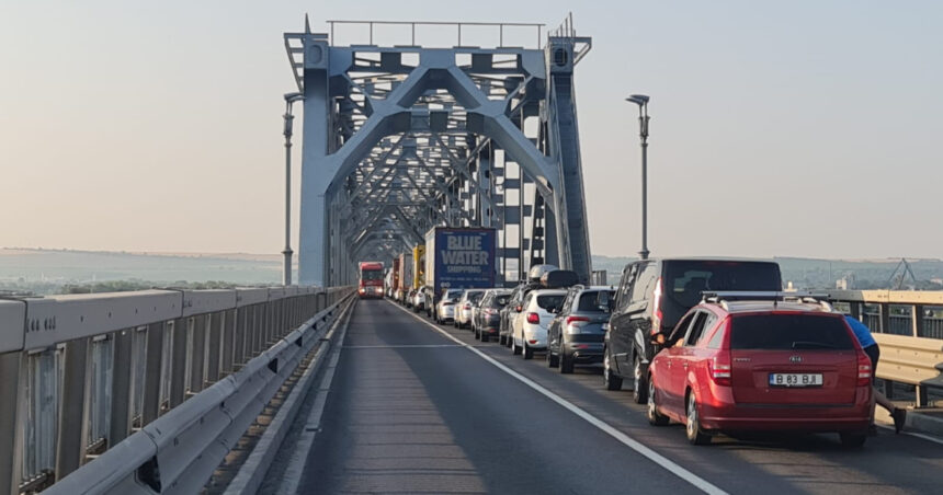 infotrafic circulatia pe podul giurgiu ruse blocata de dimineata din cauza unui camion defect a fost reluata 6868f06693e4d