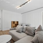 investitorii imobiliari devin tot mai activi pe fondul incertitudinilor fiscale si a scaderii ofertei rezidentiale indica vlad musteata de la nbi 686fef66aa372