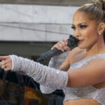 jennifer lopez a ajuns la bucuresti artista va sustine un concert in aceasta seara in piata constitutiei 6885d1c7280ad