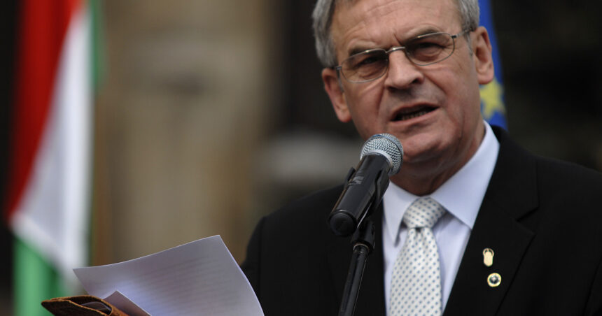 laszlo tokes cere autonomie pentru maghiarii din transilvania afirmatiile facute la baile tusnad in prezenta premierului viktor orban 6885cf9e20448