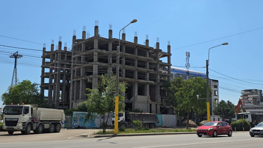 Lipsă de viziune pentru viitor? Stațiunea Mamaia, afectată de clădiri abandonate 1 lipsa de viziune pentru viitor statiunea mamaia sub asediul cladirilor abandonate 6868fca75cfb0