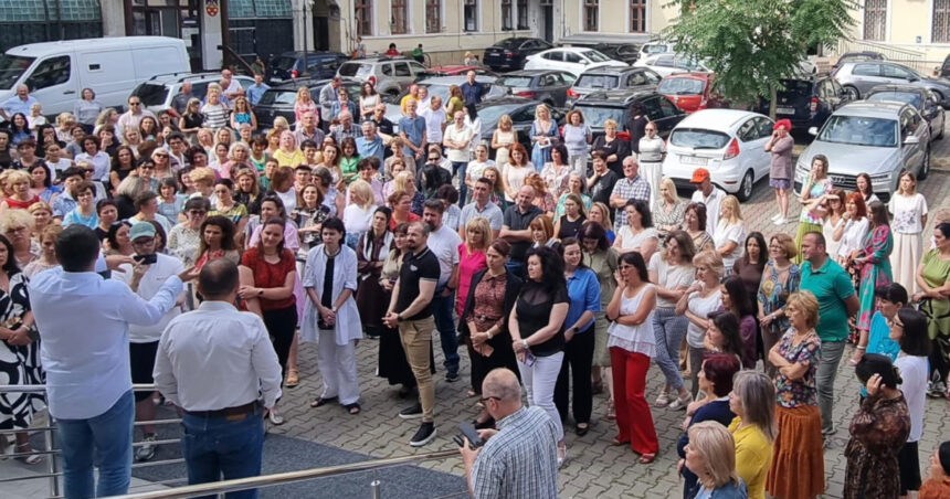live text a 3 a zi de proteste ale bugetarilor angajatii anaf ameninta cu greva guvernul pregateste noi masuri intr o ordonanta trenulet 68652d1e38a4a