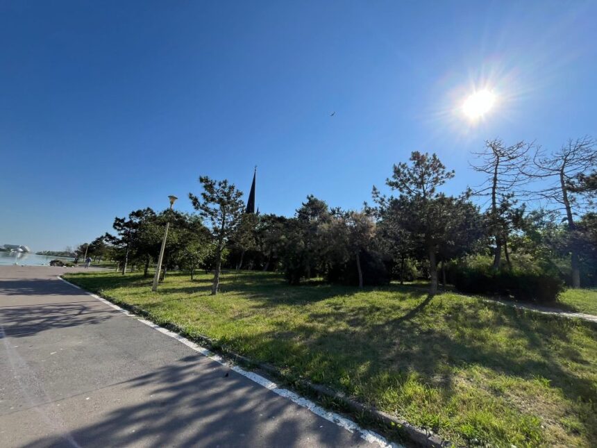 lucrarile de reabilitare a parcului tabacarie se apropie de final trenuletul ar putea fi repus in functiune 68718ac6185ca