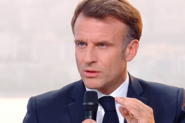 macron critica acordul comercial ue sua negociat de von der leyen cu trump europa nu se comporta ca o putere 688a5c1736492