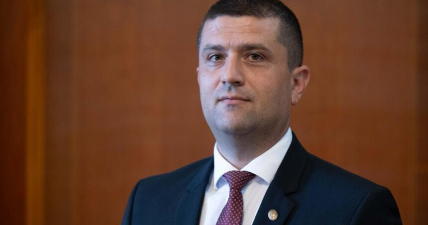 Ministrul Economiei: Există consilii de administraţie în care directorul are un salariu lunar de peste 50.000 de lei 1 ministrul economiei sunt consilii de administratie unde directorul castiga peste 50 000 de lei pe luna 6866892d71ca1