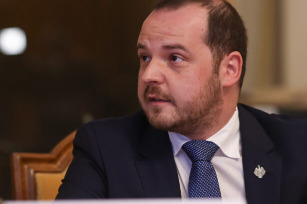 ministrul sanatatii alexandru rogobete dupa vizita pe santierul spitalului umfst din mures sunt impresionat 6873aa1dd11ce