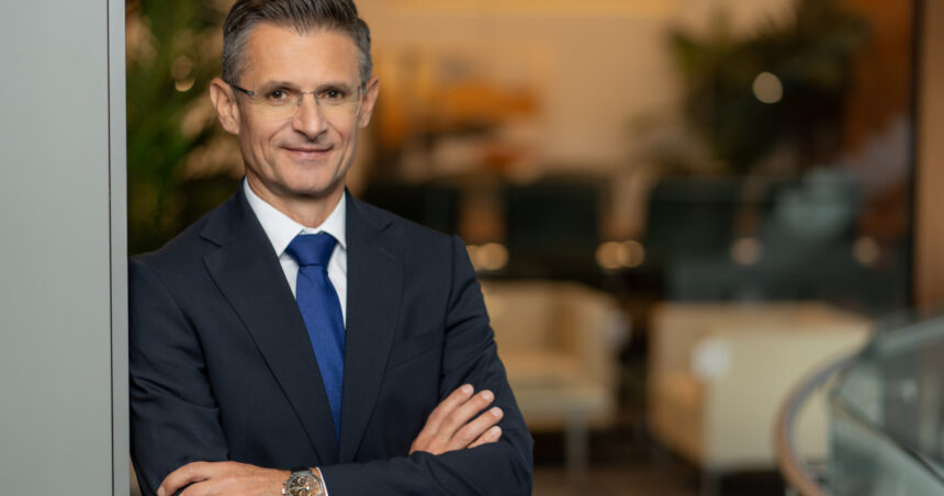 Mircea Scăunașu, Vice President PMI: „Cred într-un leadership care susține și protejează echipa, nu se ascunde în spatele ei” 1 mircea scaunasu vice president pmi cred intr un leadership care nu se ascunde in spatele echipei ci care o sustine si o protejeaza 6863cc697c545
