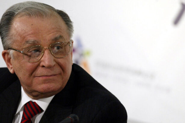 news alert noi detalii despre starea lui ion iliescu fostul presedinte este constient dar are nevoie de suport respirator 6864e6ce82be7