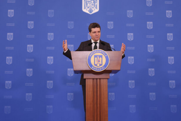 nicusor dan crede ca divergentele dintre dragos pislaru si sorin grindeanu ar fi trebuit evitate aaceasta coalitie functioneaza 687b29a35b8f2