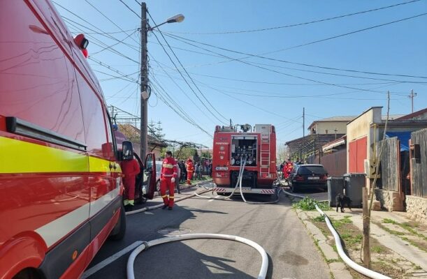o casa a luat foc pe strada sasu dumitru din constanta 68775d790e7b7