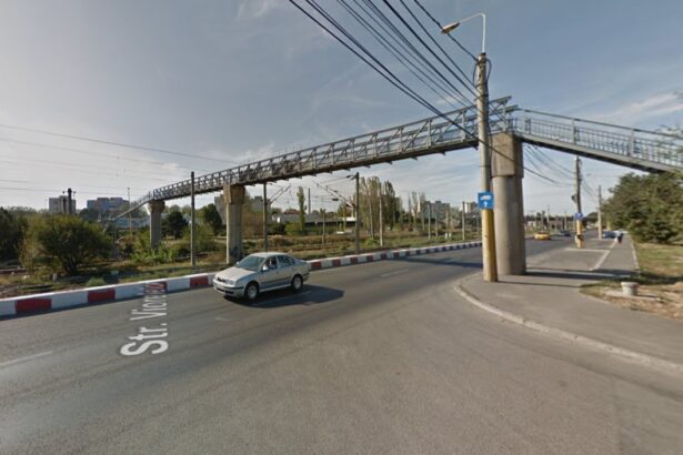 oficial pasarela pietonala peste calea ferata dintre cartierele poarta 6 si km 4 5 va costa 221 milioane de euro si va avea lifturi s a deschis procedura pentru atribuirea contractului 688268c90096c