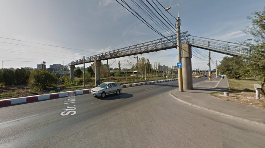 oficial pasarela pietonala peste calea ferata dintre cartierele poarta 6 si km 4 5 va costa 221 milioane de euro si va avea lifturi s a deschis procedura pentru atribuirea contractului 688268c90096c
