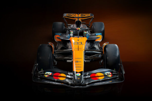 p bt si mastercard aduc monopostul mclaren in piata george enescu weekend cu surprize pentru fanii formula 1 68838a2de5f85